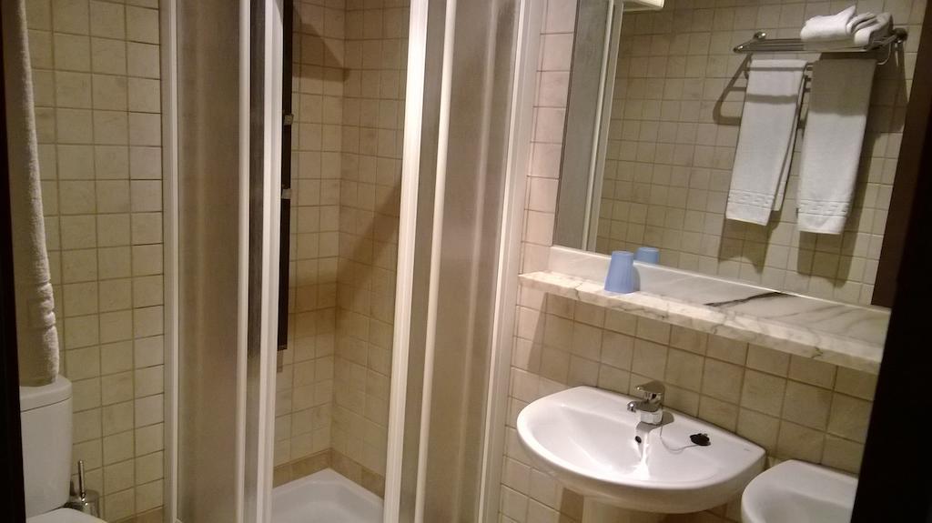 Hostal Patron Castañares de Rioja Δωμάτιο φωτογραφία