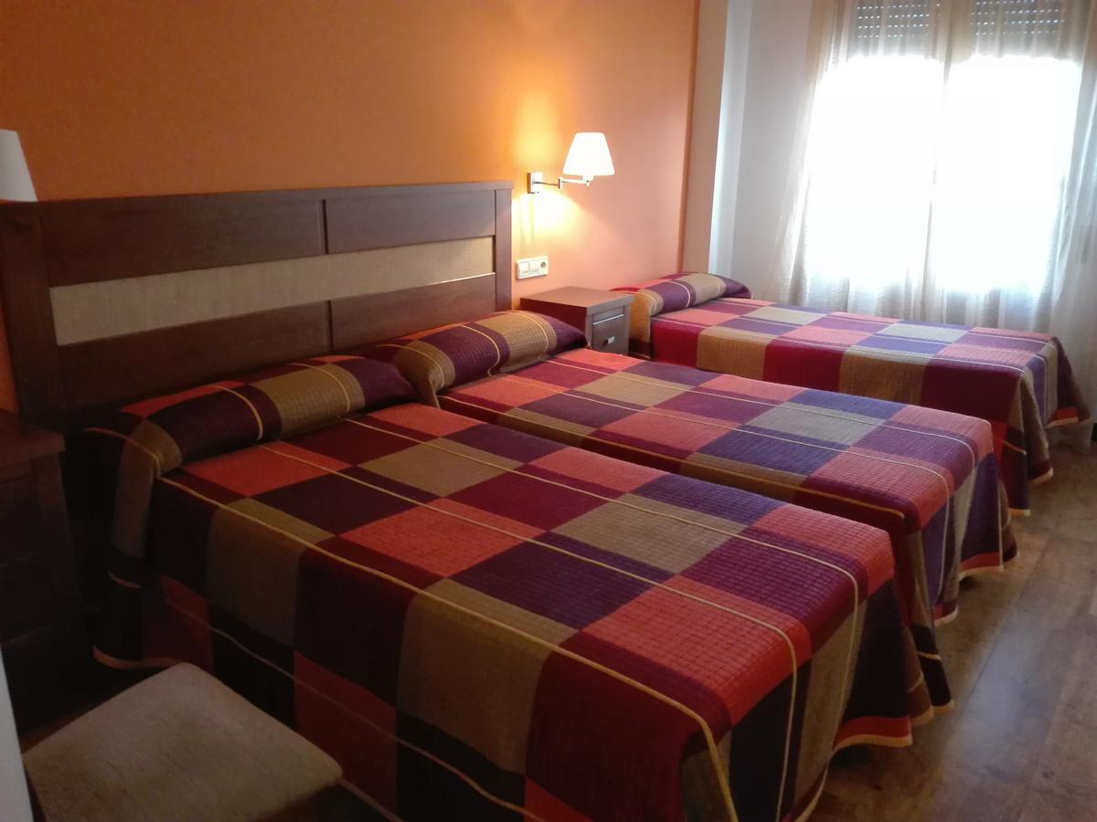 Hostal Patron Castañares de Rioja Εξωτερικό φωτογραφία